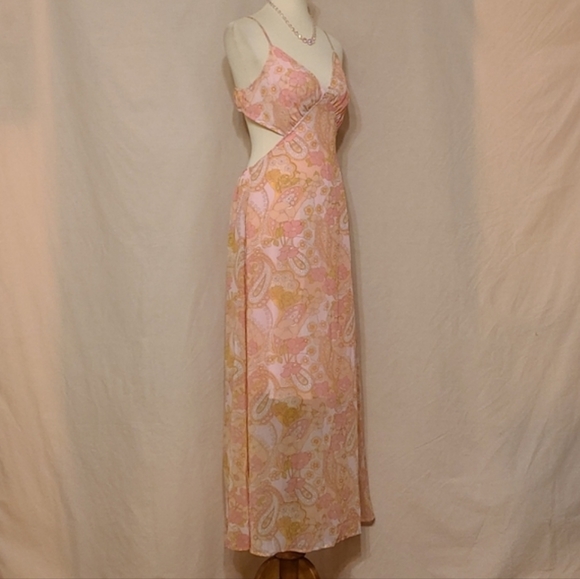 ‼️3 for $60‼️ 3rd+Malt Pink Floral Patterned Cut-out Sides Open Back Maxi Dress - Picture 2 of 12